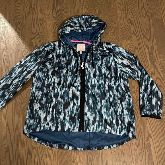 Soho pattern zipper wind breaker by Isaac Mizrahi - Picture 3 of 8